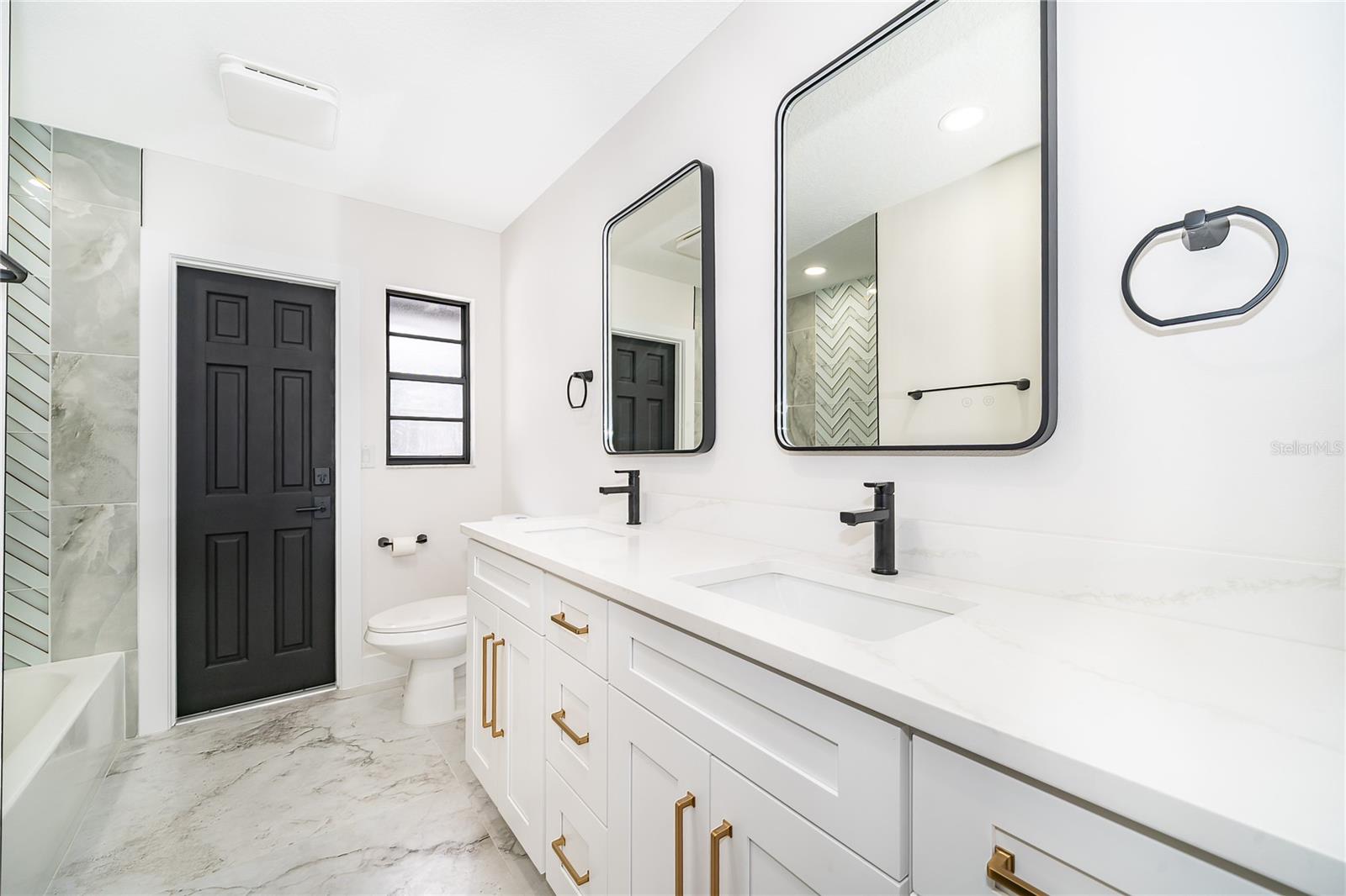 Image 26 of 34 For 1498 Grace Lake Circle