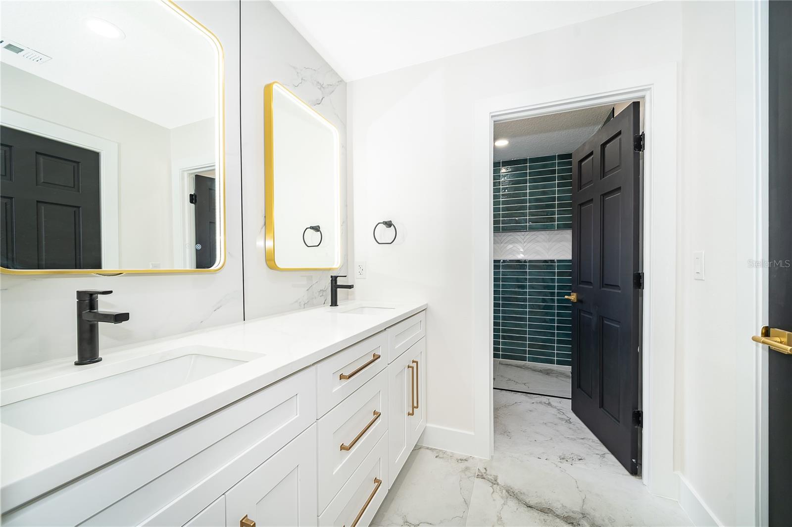 Image 27 of 34 For 1498 Grace Lake Circle