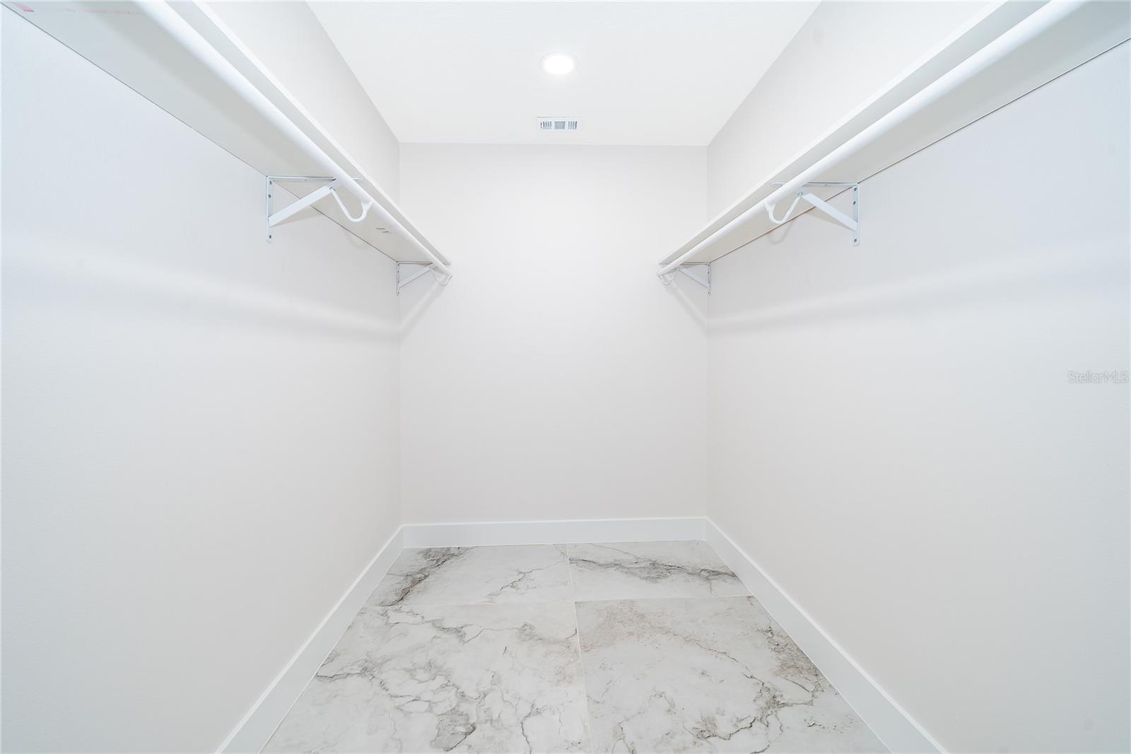 Image 31 of 34 For 1498 Grace Lake Circle