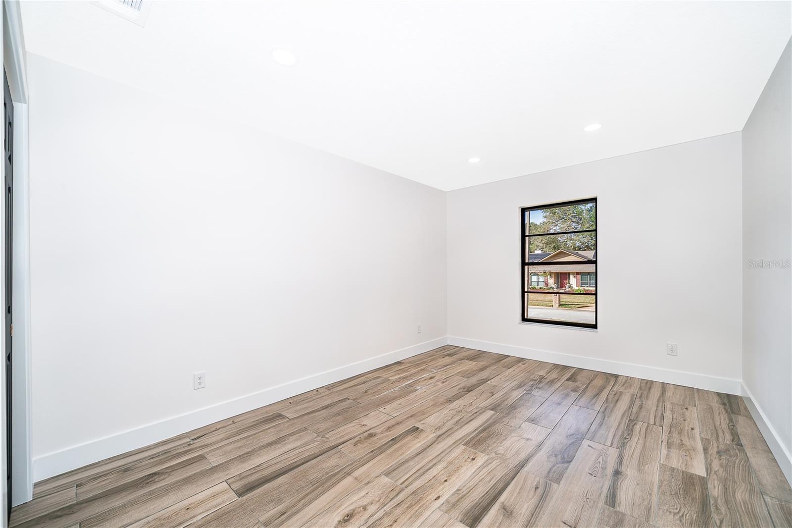 Image 33 of 34 For 1498 Grace Lake Circle