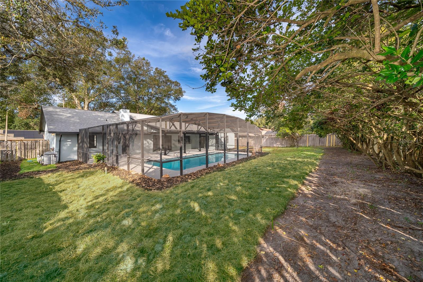 Image 4 of 34 For 1498 Grace Lake Circle