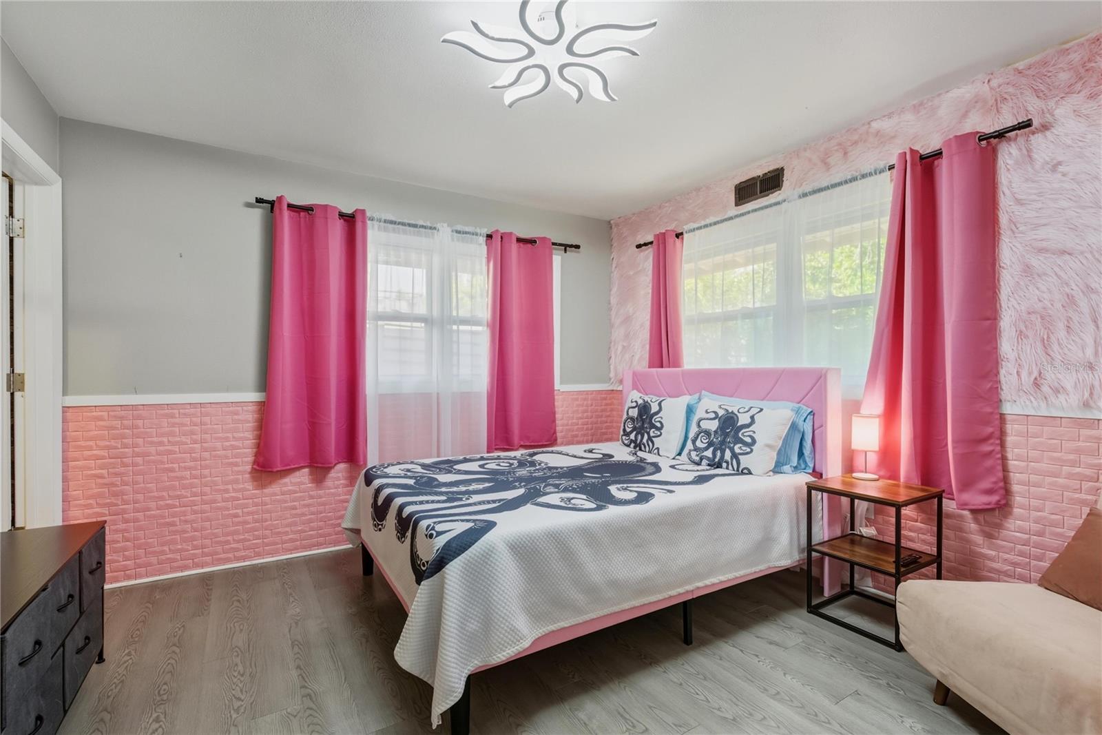 Image 26 of 43 For 6550 Sabal Drive