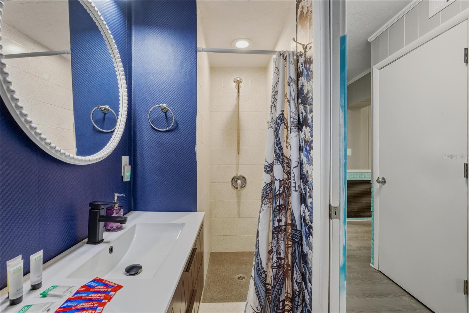 Image 32 of 43 For 6550 Sabal Drive