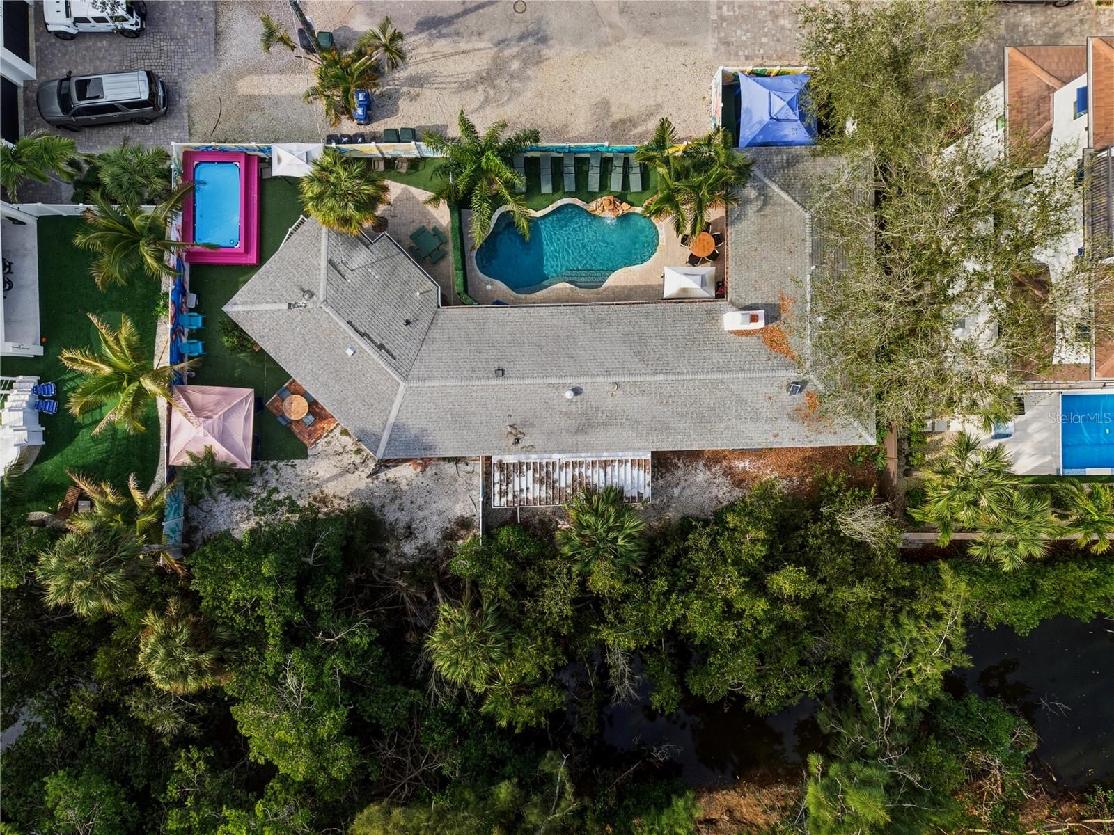 Image 38 of 43 For 6550 Sabal Drive