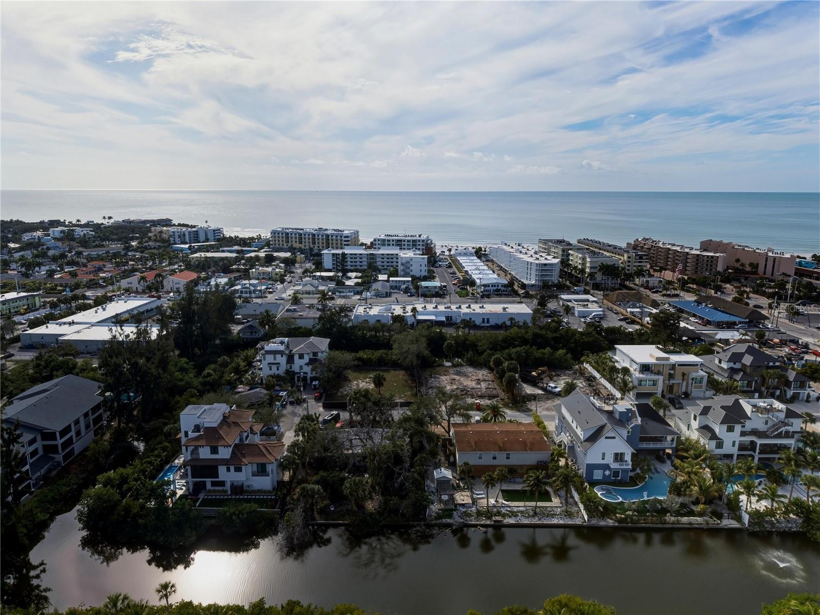 Image 40 of 43 For 6550 Sabal Drive