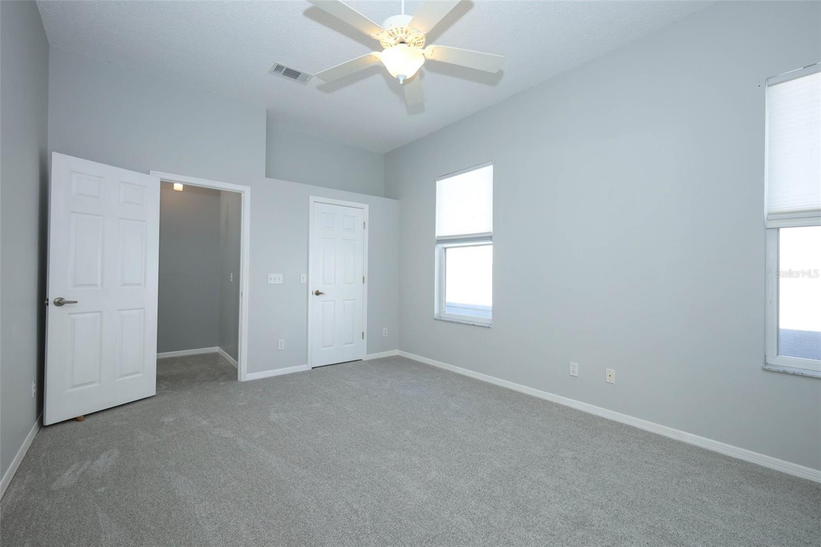 Image 23 of 63 For 973 Lake Claire Circle