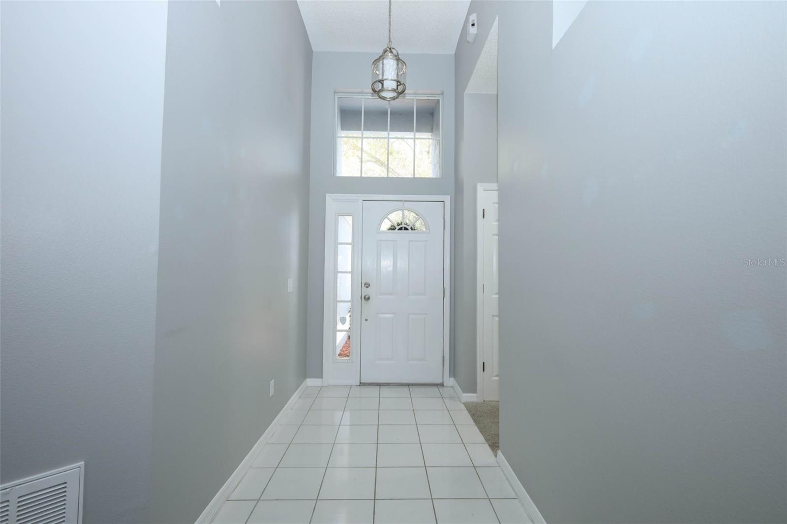 Image 3 of 63 For 973 Lake Claire Circle