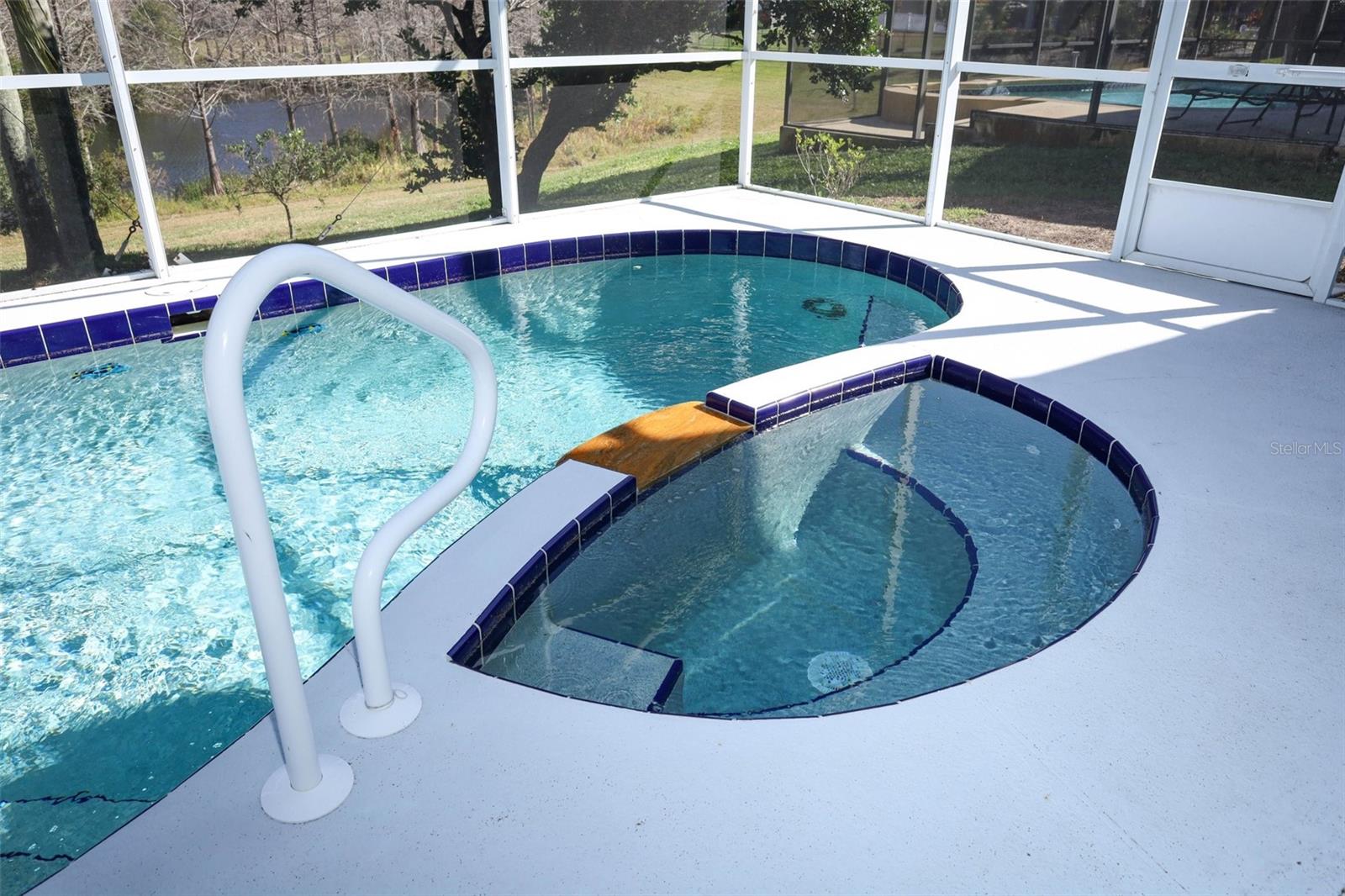 Image 43 of 63 For 973 Lake Claire Circle