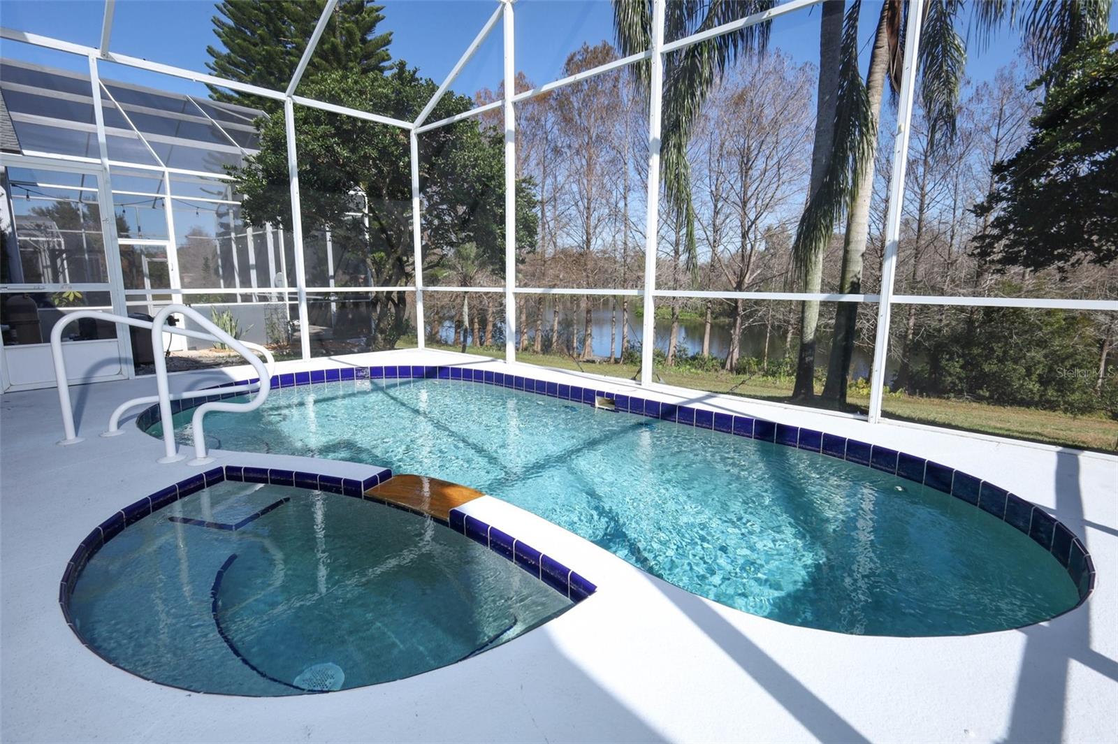 Image 44 of 63 For 973 Lake Claire Circle