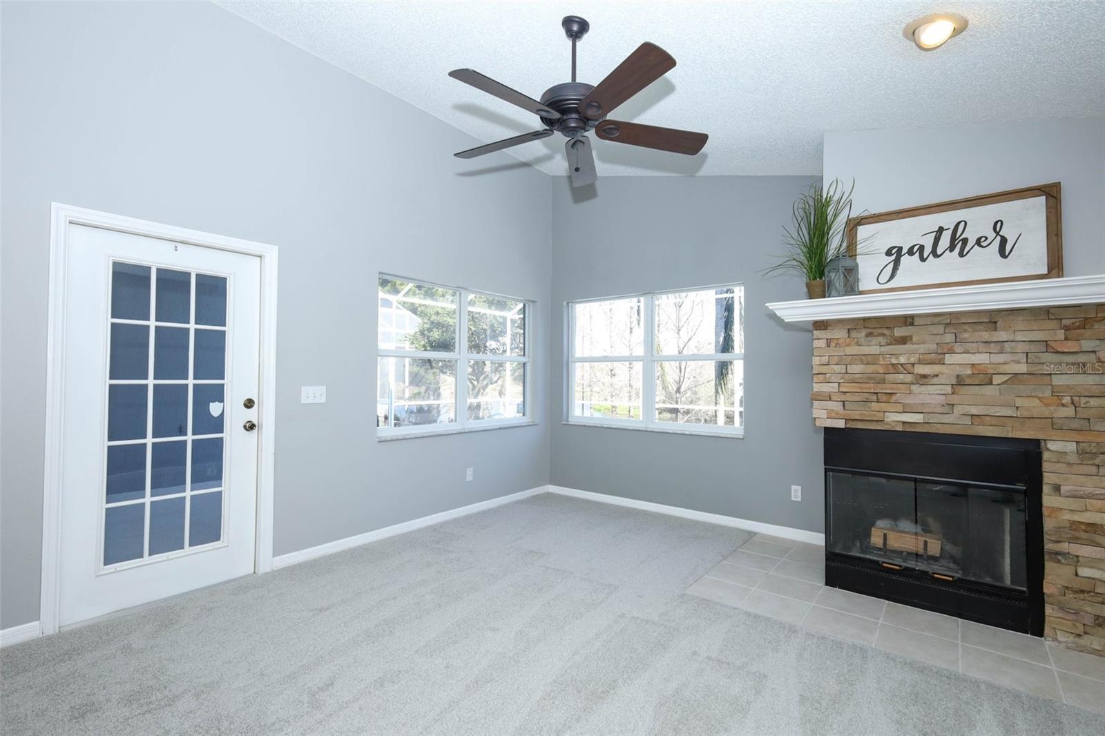 Image 7 of 63 For 973 Lake Claire Circle