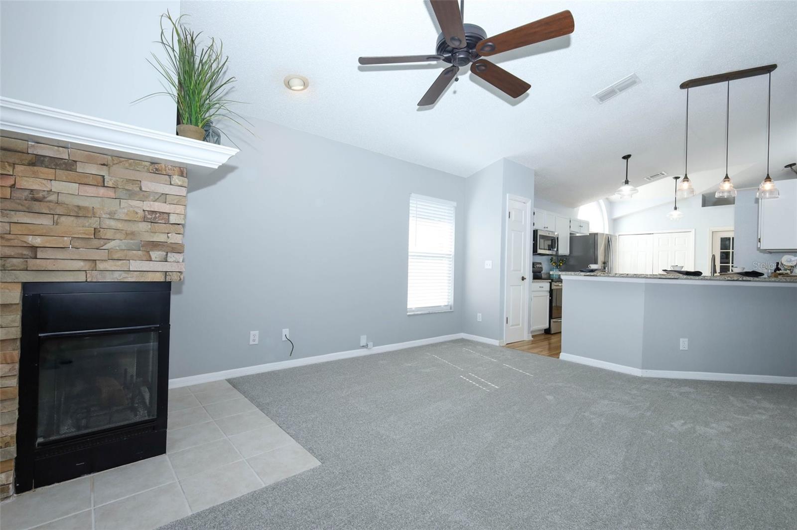 Image 9 of 63 For 973 Lake Claire Circle