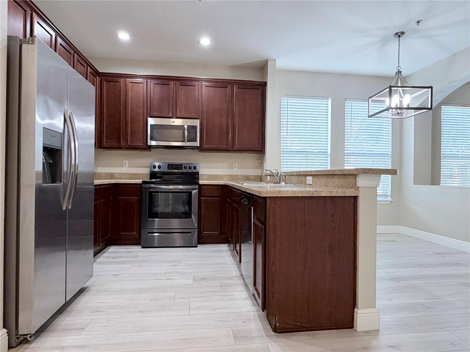 Image 11 of 27 For 10232 Lake District Lane S