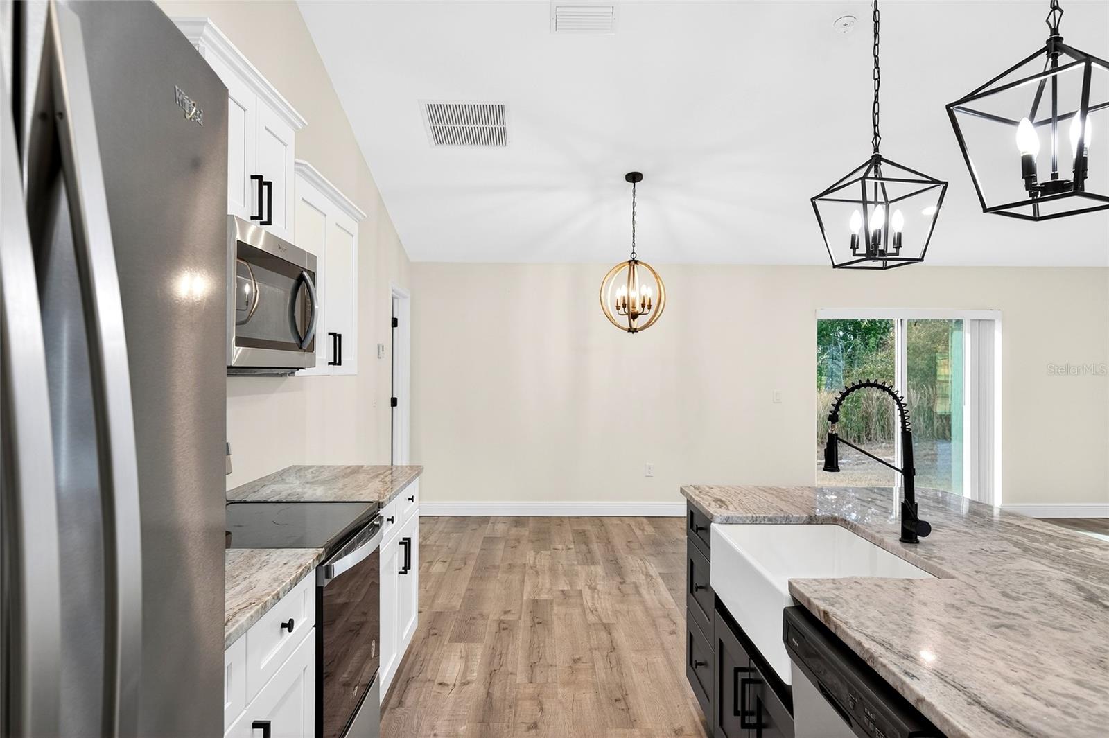 Image 15 of 28 For 10470 139th Court