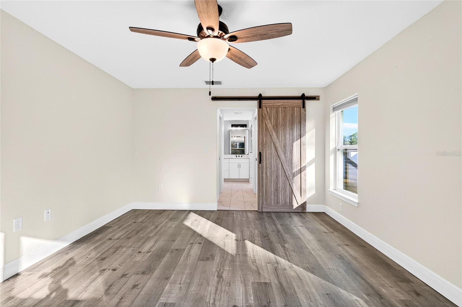 Image 21 of 28 For 10470 139th Court