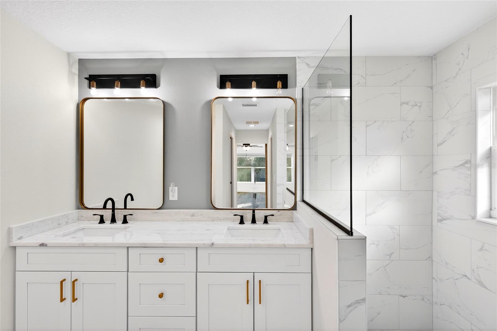 Image 23 of 28 For 10470 139th Court