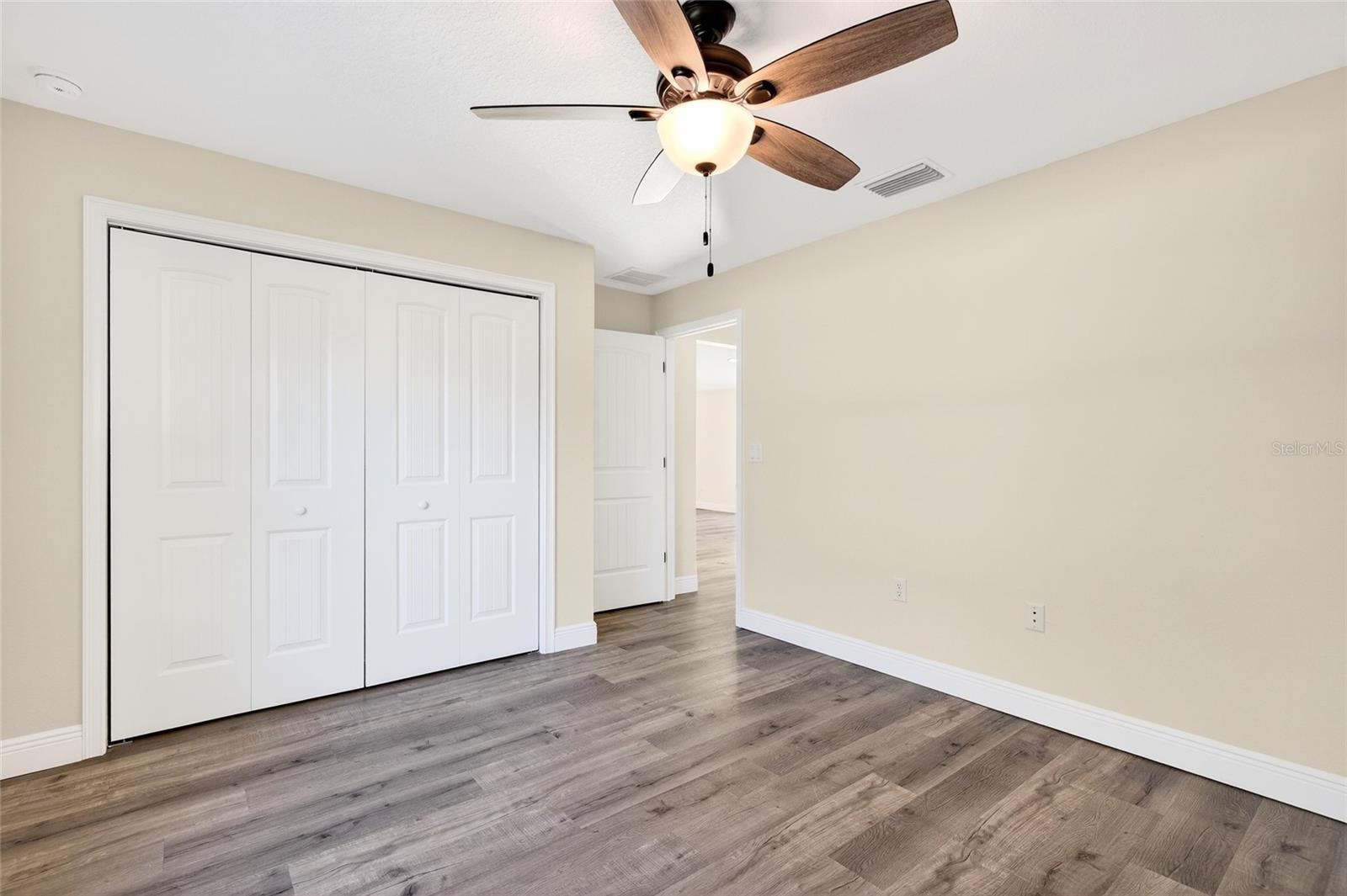 Image 9 of 28 For 10470 139th Court