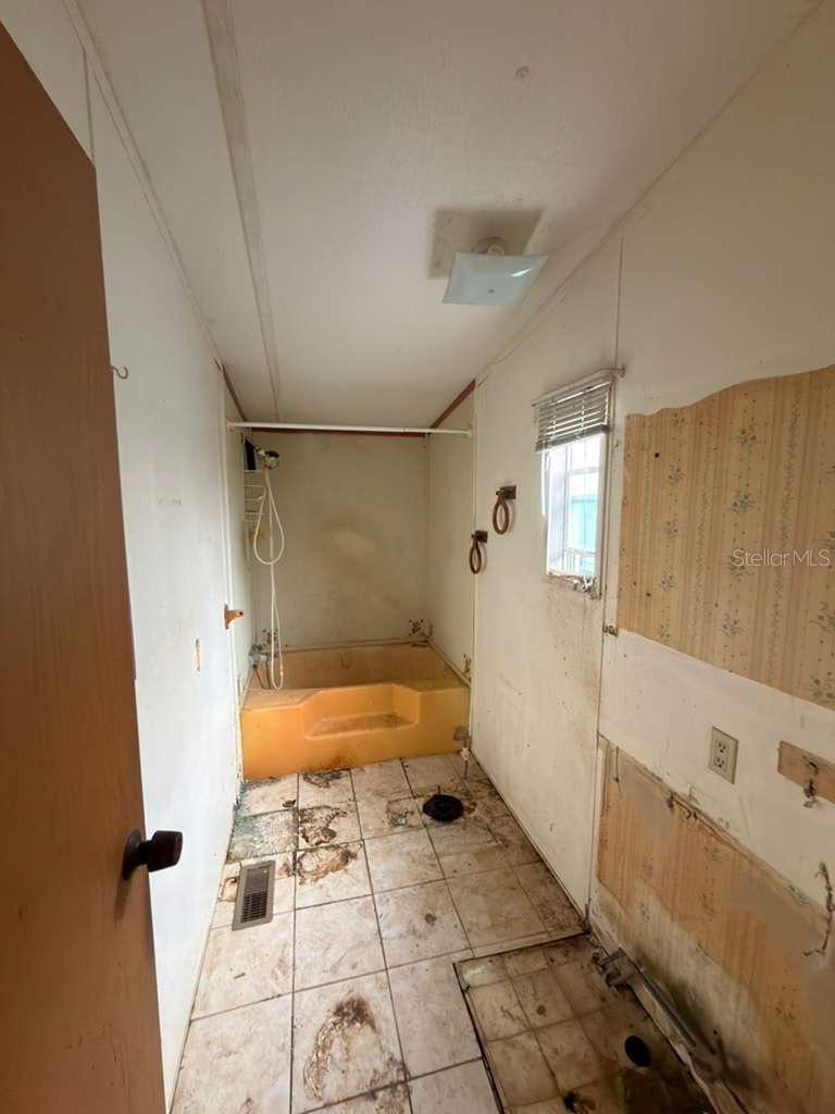 Image 11 of 11 For 9519 Clyde Street