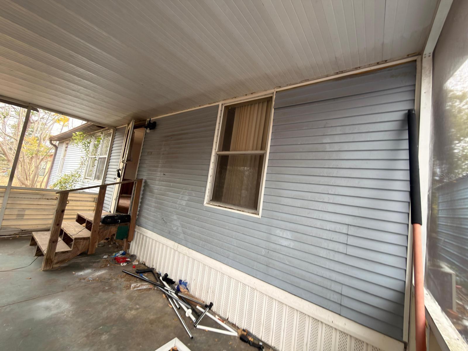 Image 4 of 11 For 9519 Clyde Street