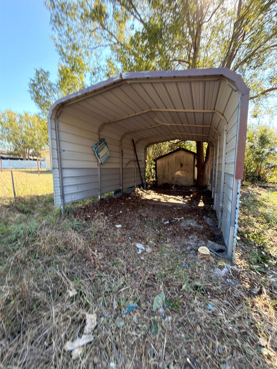 Image 5 of 11 For 9519 Clyde Street