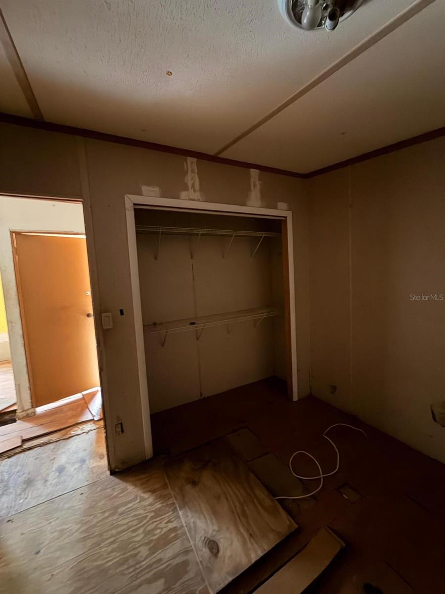 Image 8 of 11 For 9519 Clyde Street