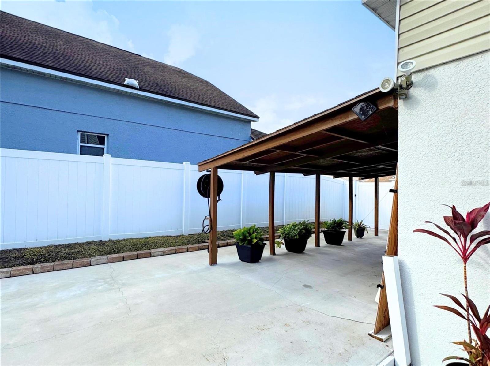 Image 18 of 19 For 3607 Minute Maid Ramp Rd 1