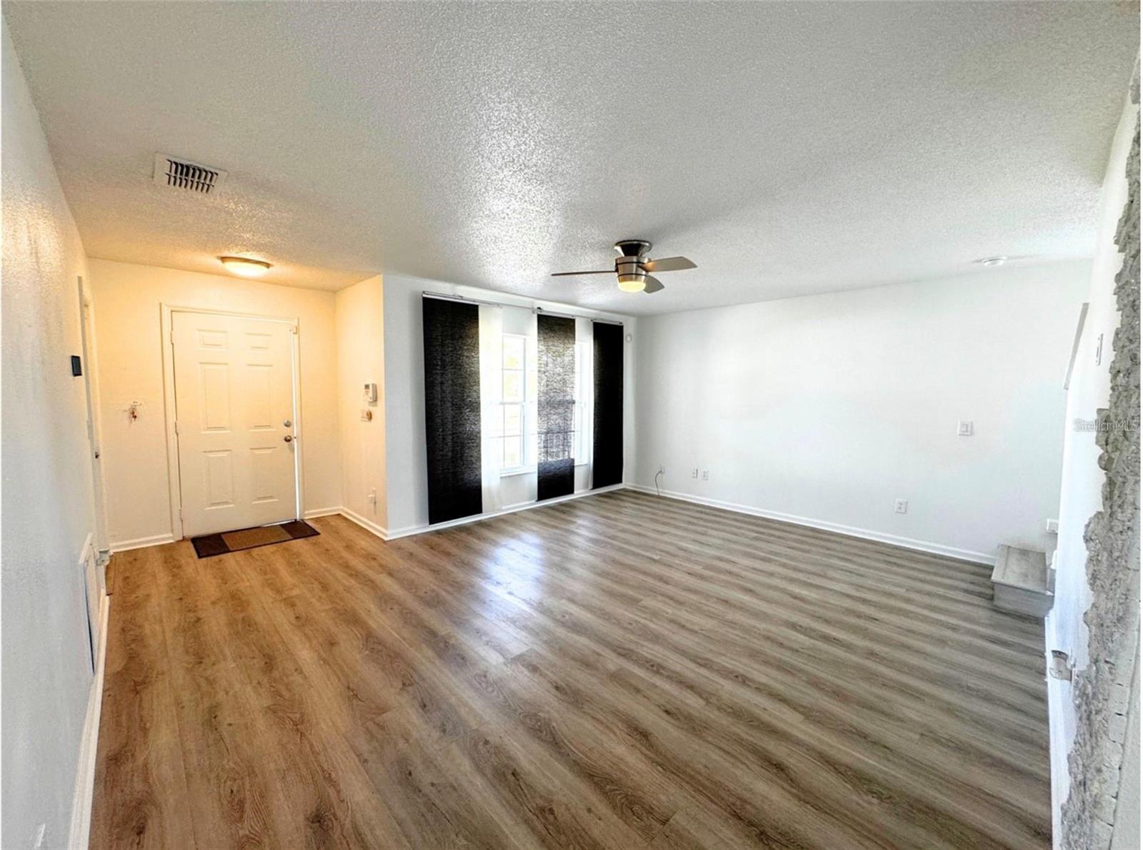 Image 5 of 19 For 3607 Minute Maid Ramp Rd 1