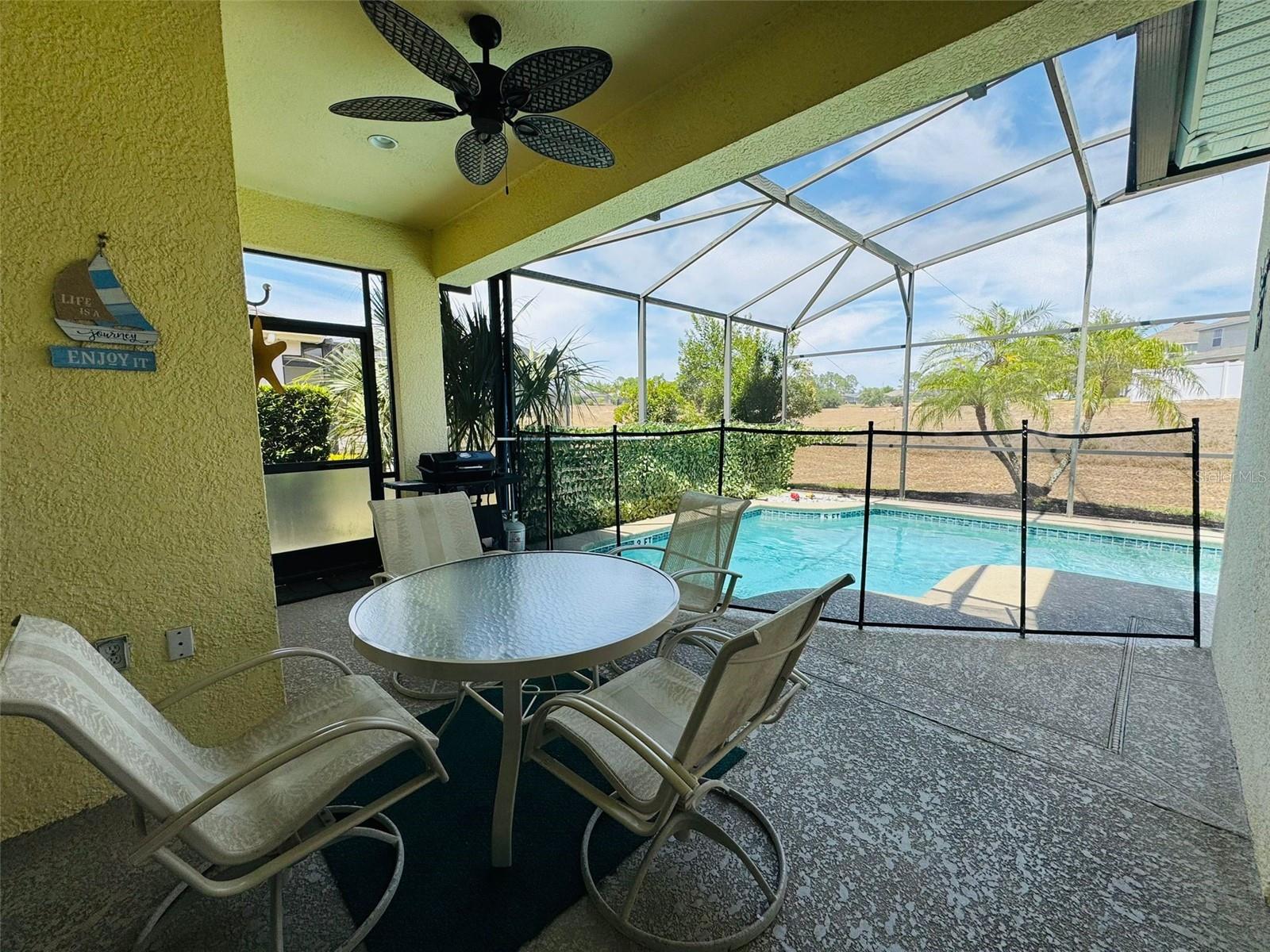 Image 23 of 27 For 400 Montara Drive