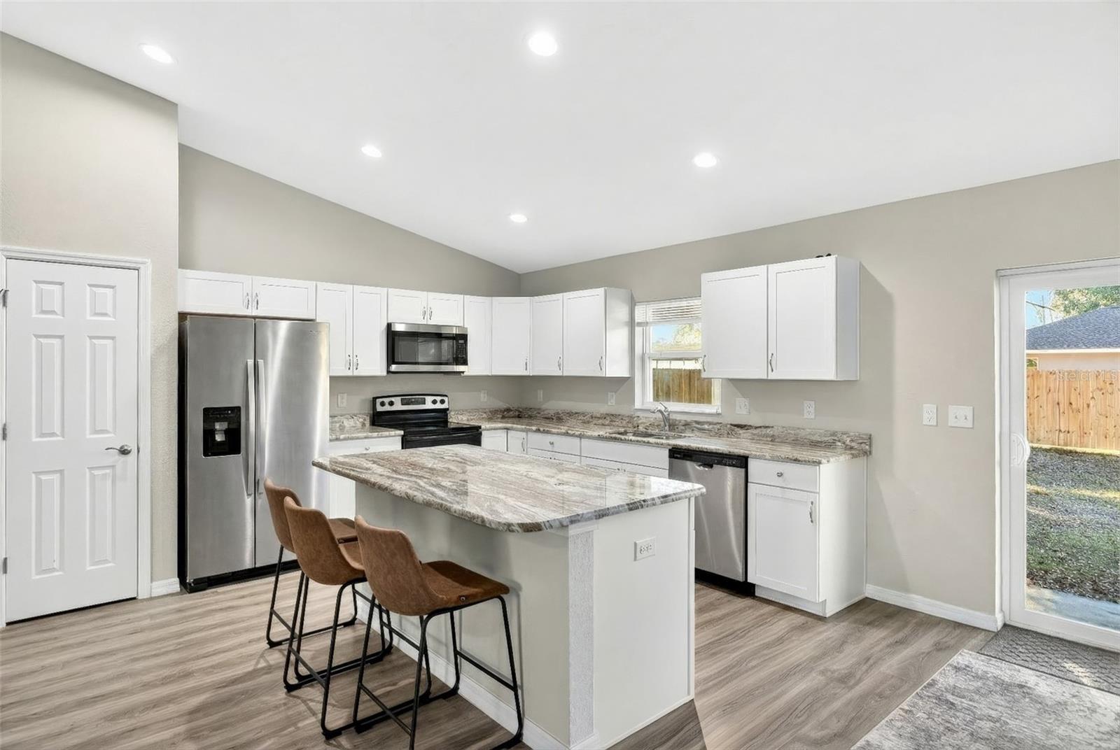 Image 11 of 21 For 10142 137th Court