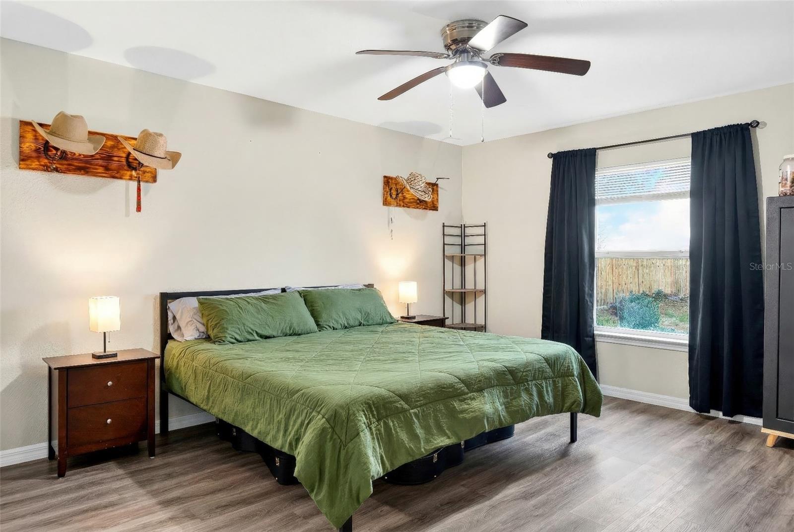 Image 14 of 21 For 10142 137th Court