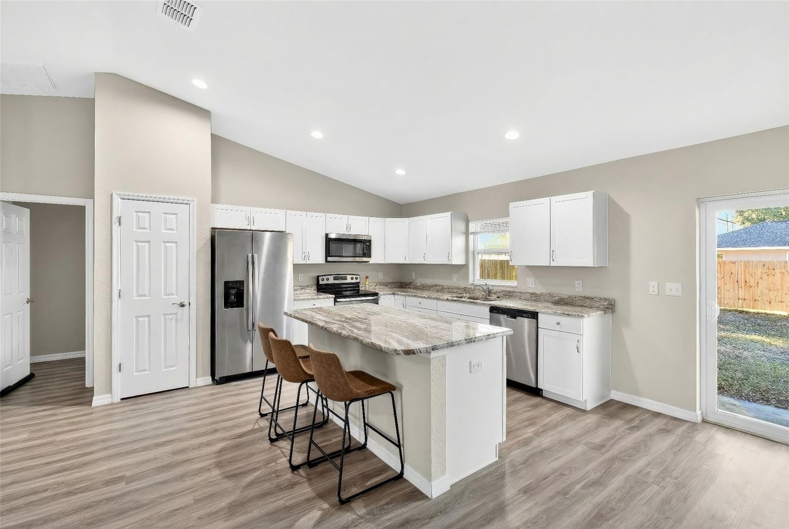 Image 16 of 21 For 10142 137th Court