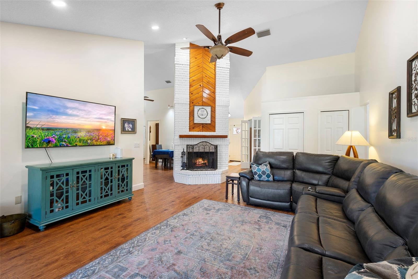 Image 30 of 54 For 445 Terrace Drive