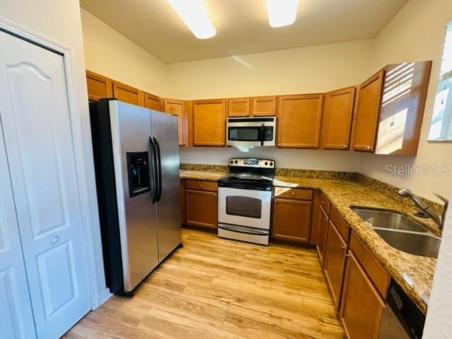 Image 14 of 37 For 1276 Priory Circle