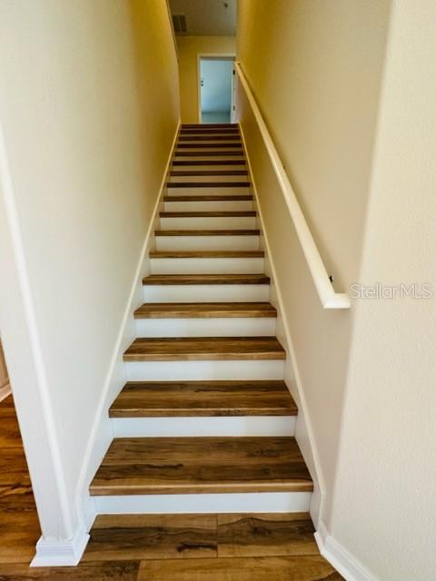 Image 19 of 37 For 1276 Priory Circle