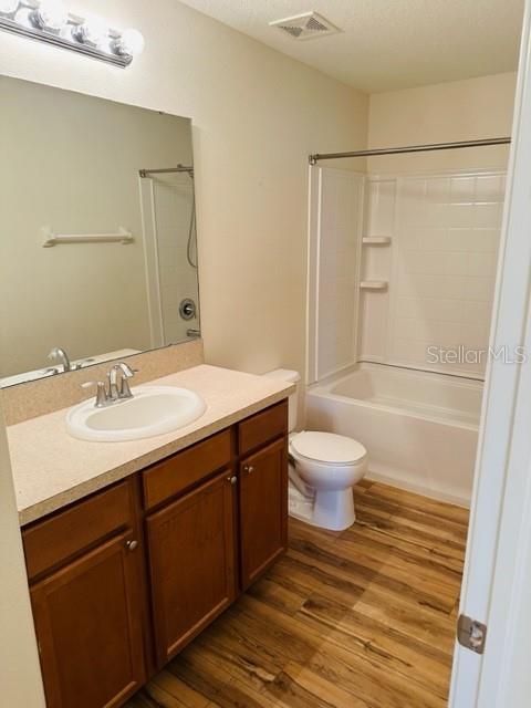 Image 30 of 37 For 1276 Priory Circle