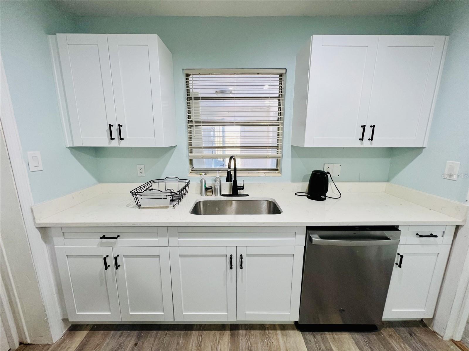 Image 6 of 12 For 1630 Harbor Drive