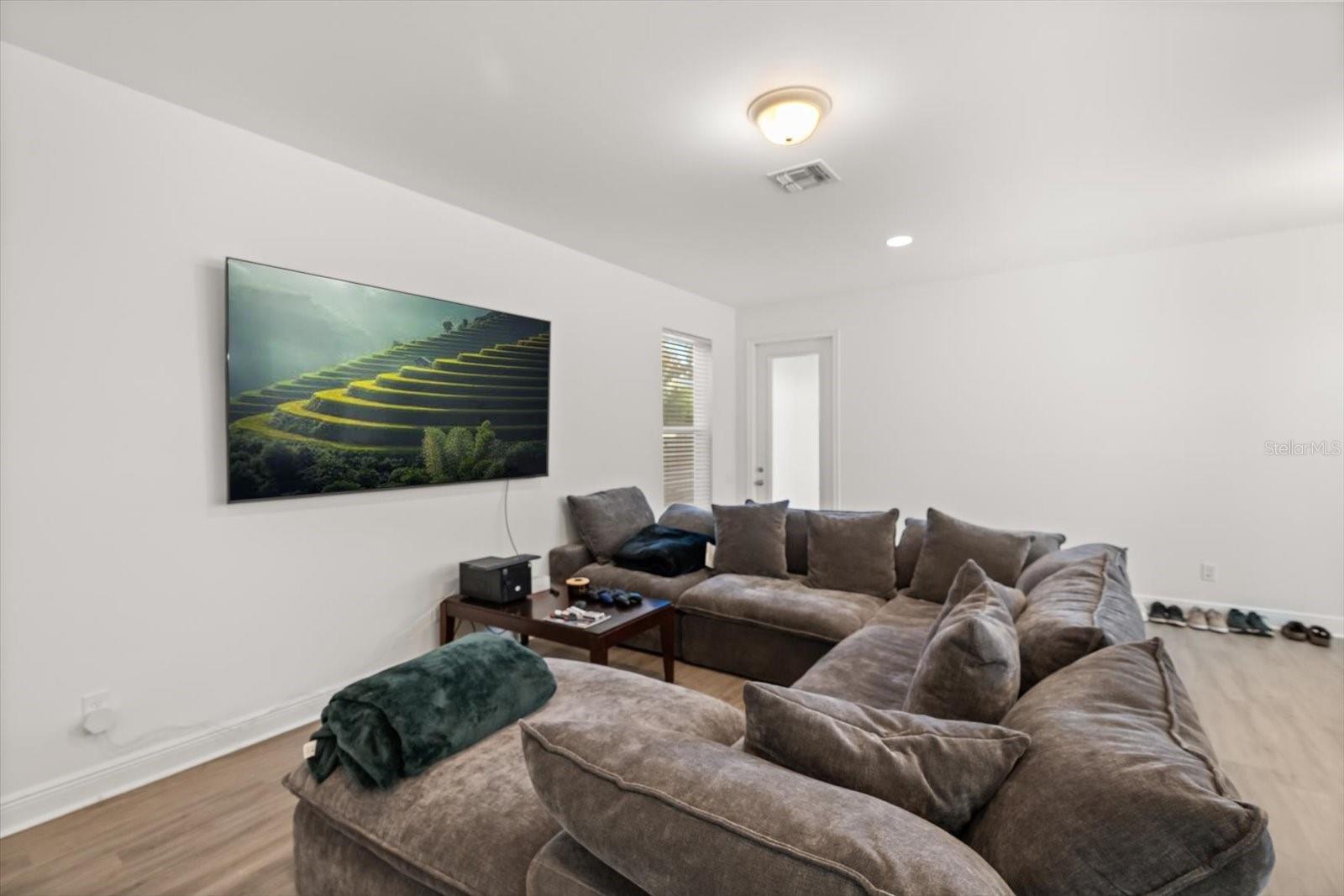 Image 10 of 30 For 8906 Doddington Way