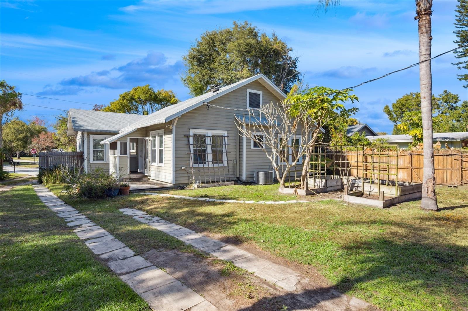 Image 37 of 37 For 352 Cambridge Boulevard