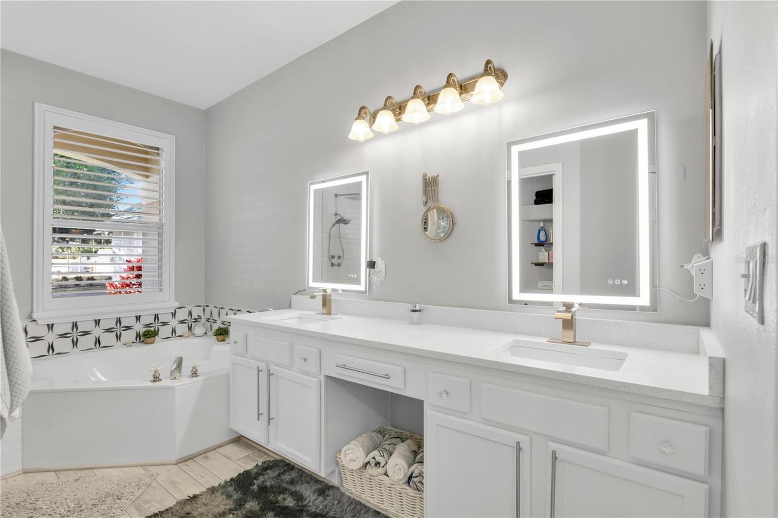 Image 12 of 43 For 14606 Dream Catcher Court