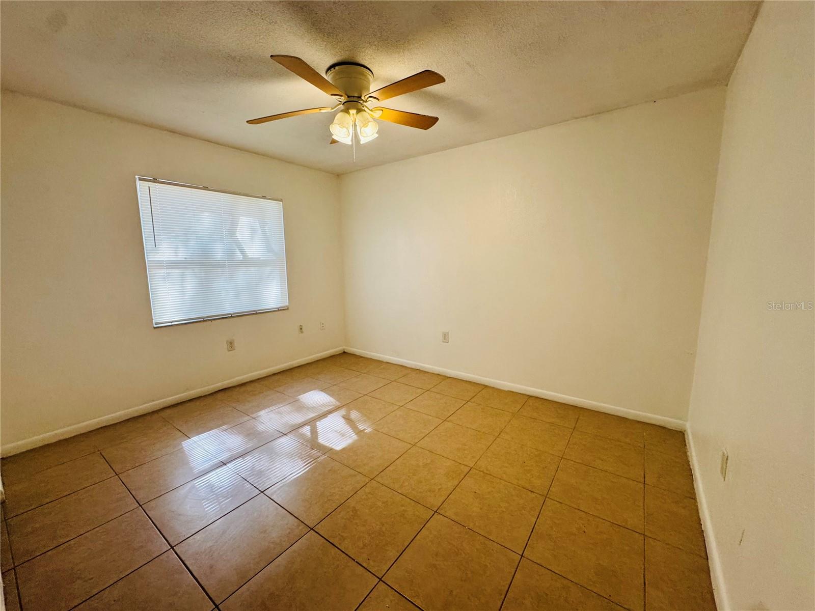 Image 7 of 18 For 512 Oshea Court