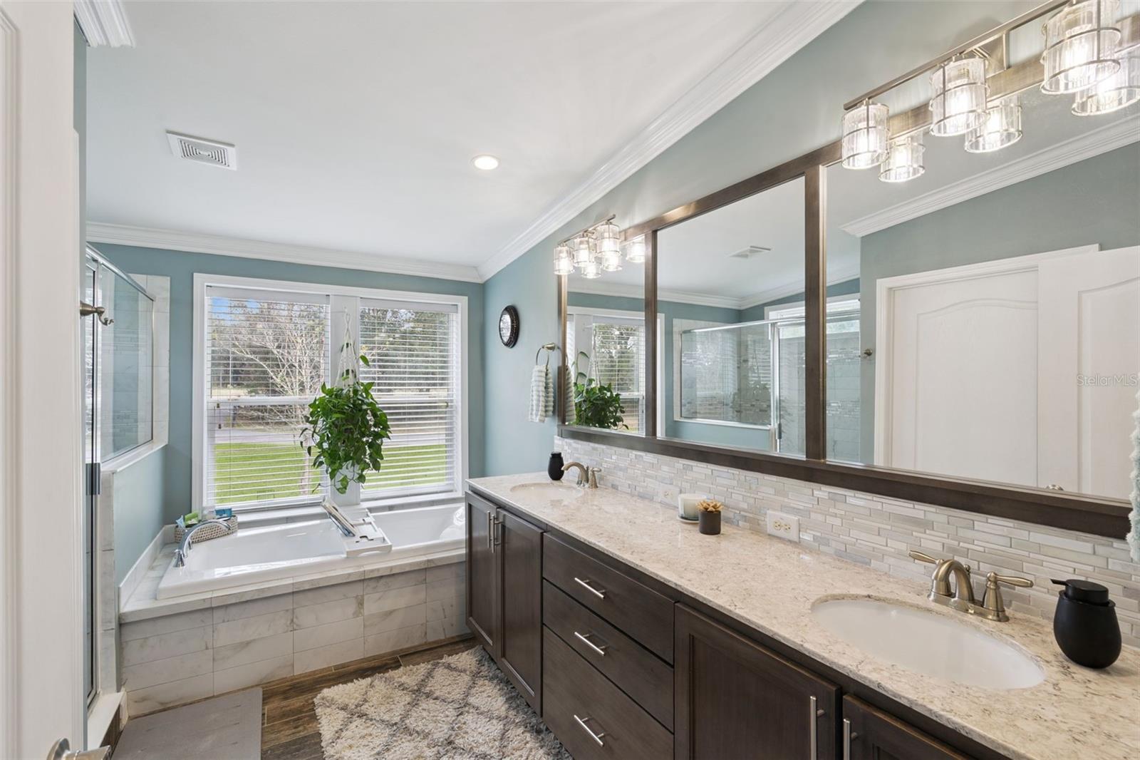 Image 13 of 39 For 5670 Cr 577  