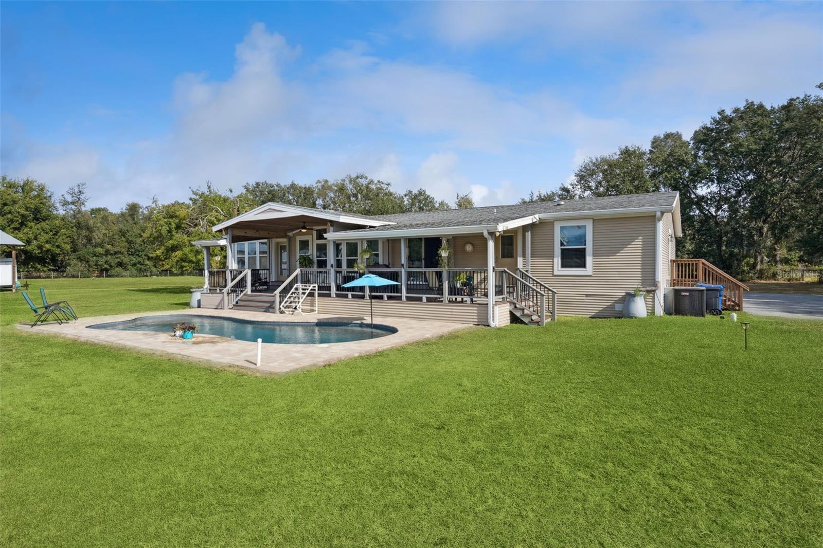 Image 27 of 39 For 5670 Cr 577  