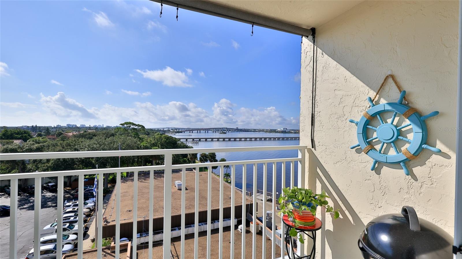 Image 20 of 64 For 145 Halifax Avenue 705