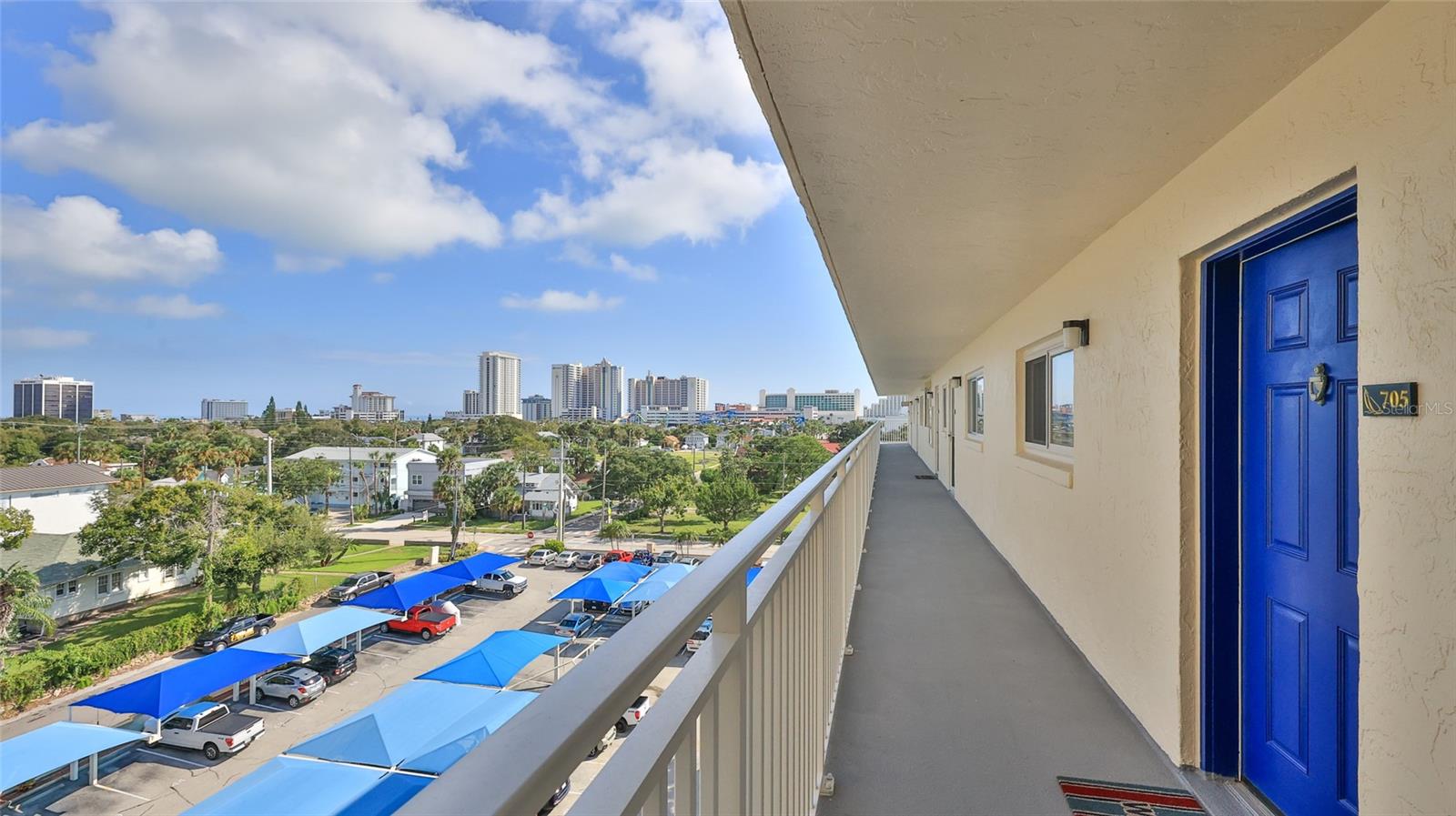 Image 31 of 64 For 145 Halifax Avenue 705