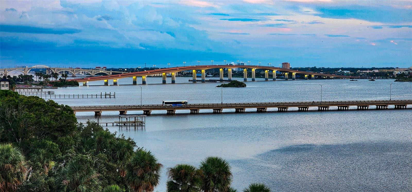 Image 34 of 64 For 145 Halifax Avenue 705