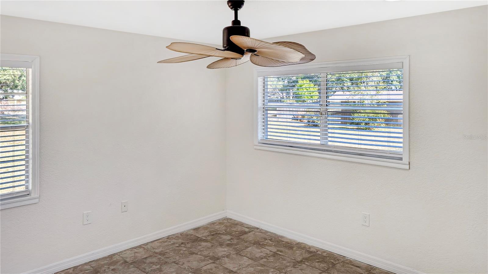 Image 29 of 38 For 7129 Oakwind Drive