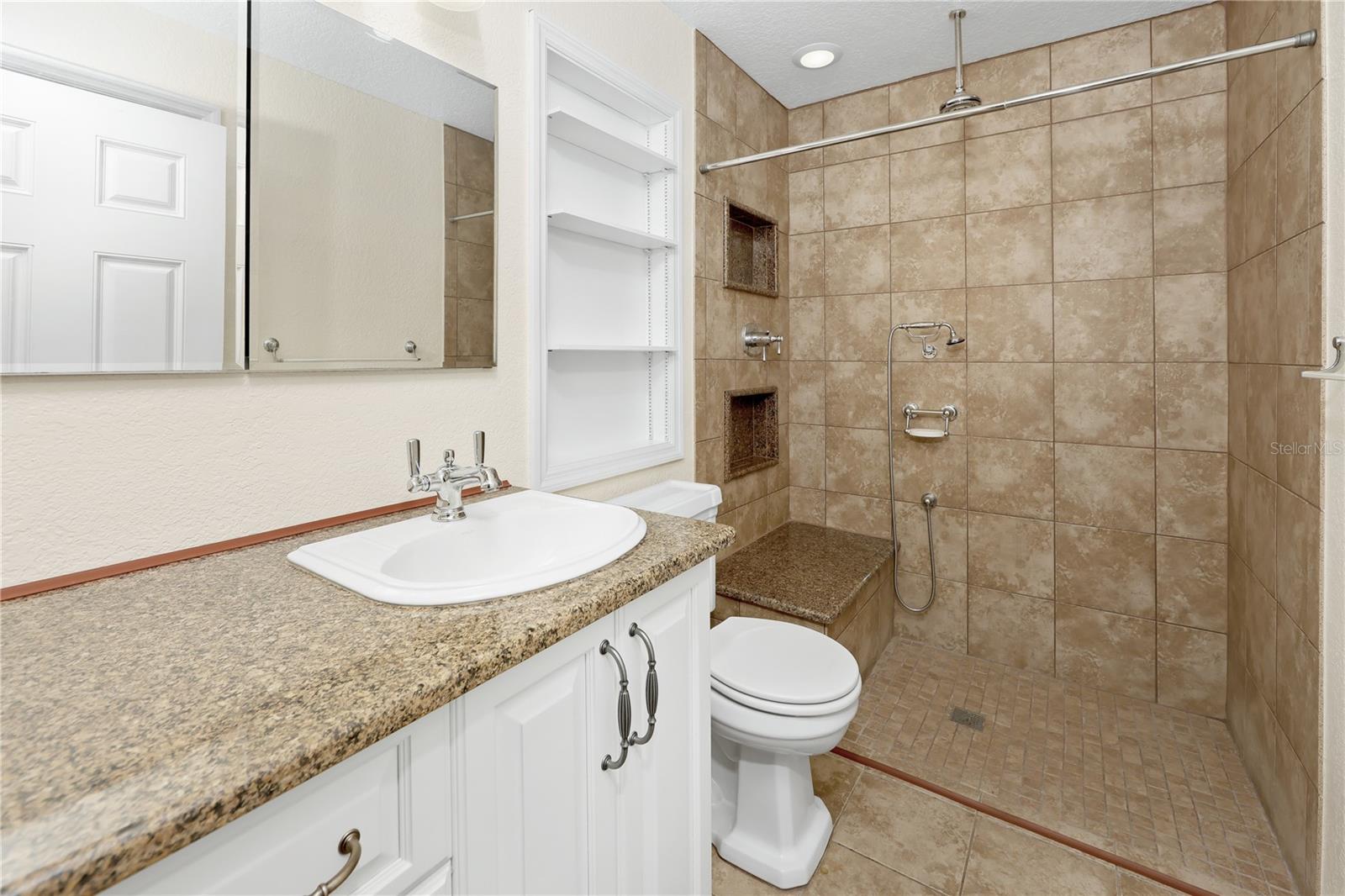 Image 30 of 38 For 7129 Oakwind Drive