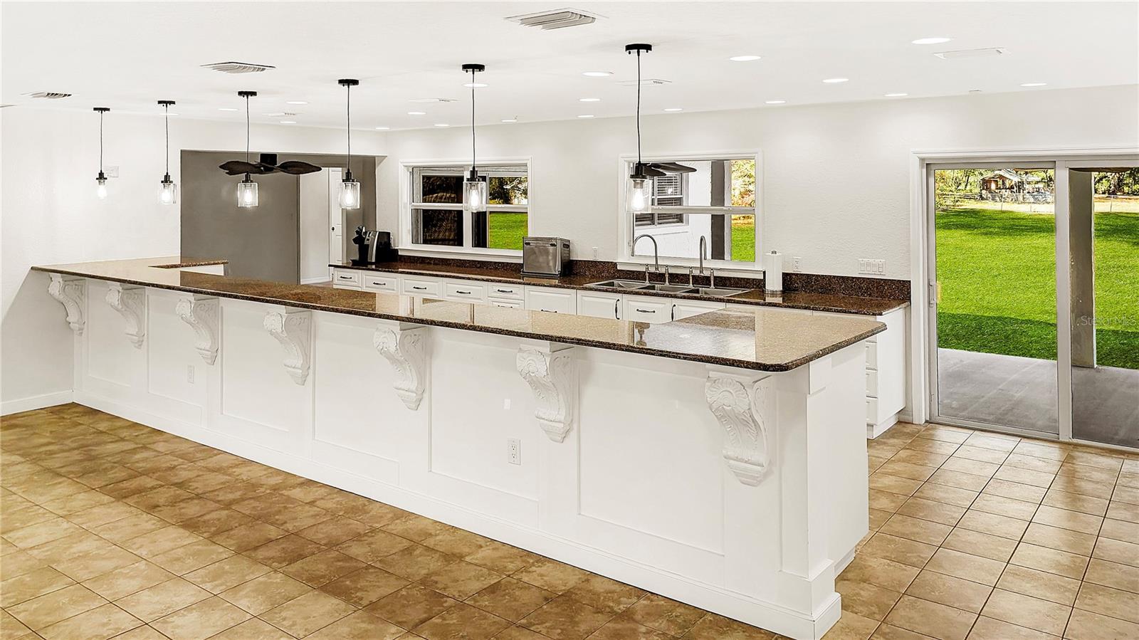 Image 8 of 38 For 7129 Oakwind Drive