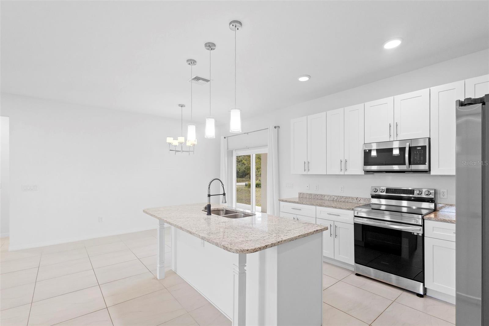 Image 22 of 56 For 3905 Craig Avenue