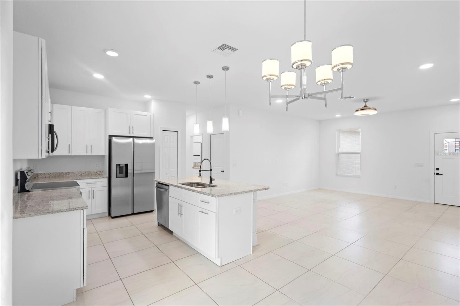 Image 23 of 56 For 3905 Craig Avenue