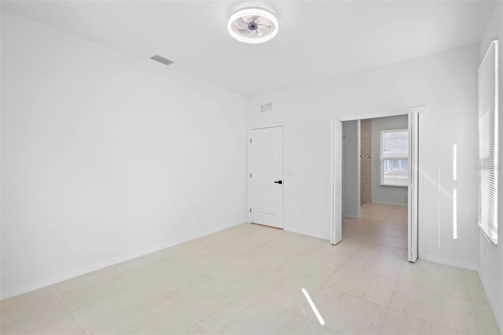 Image 27 of 56 For 3905 Craig Avenue